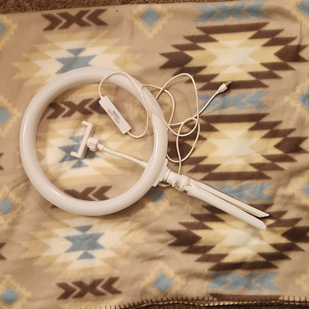Vivitar 18" ring light